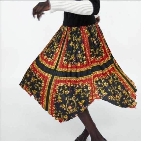 NWT ZARA PLEATED PRINTED SKIRT XSmall BLOGGER BOHO - Picture 1 of 5